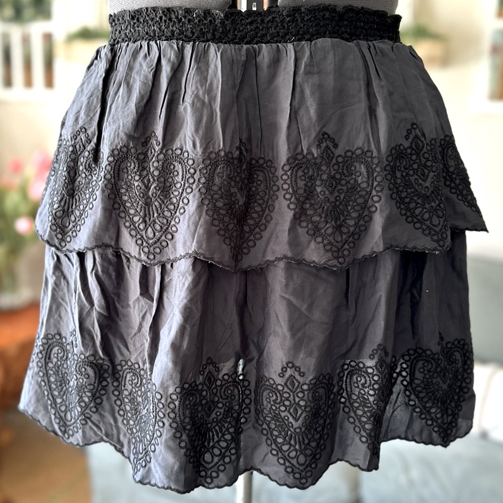 American Eagle Outfitters Gray Embroidered Ruffle layered Skirt